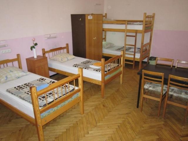 Yaroslav Hostel Kijów Zewnętrze zdjęcie